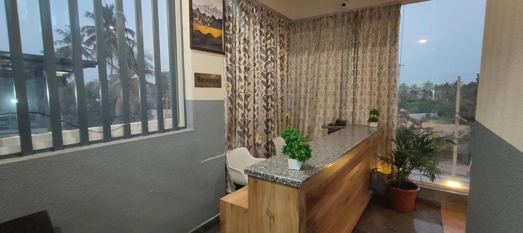Hotel Amulya Regency Bayappanhalli Exteriör bild