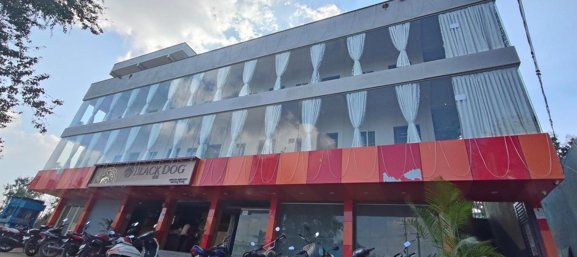 Hotel Amulya Regency Bayappanhalli Exteriör bild