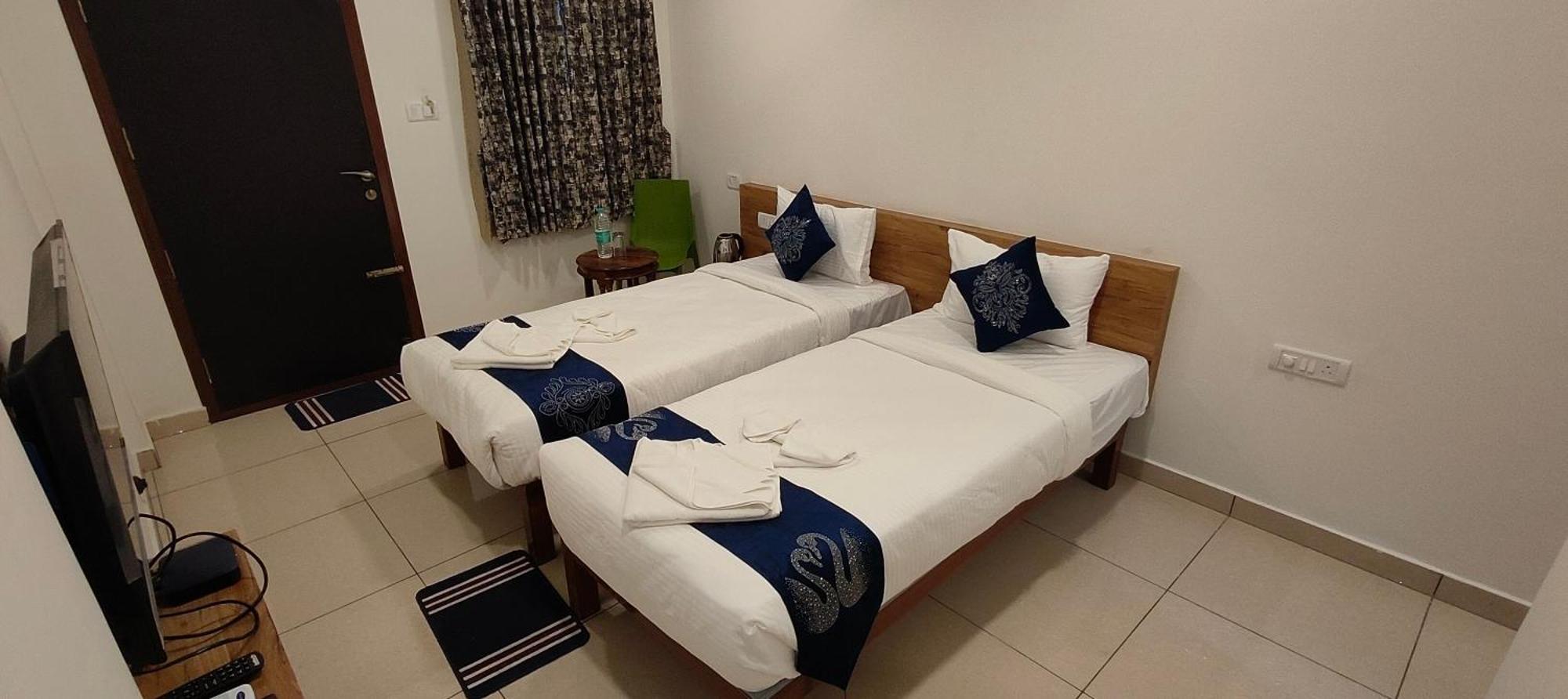 Hotel Amulya Regency Bayappanhalli Exteriör bild