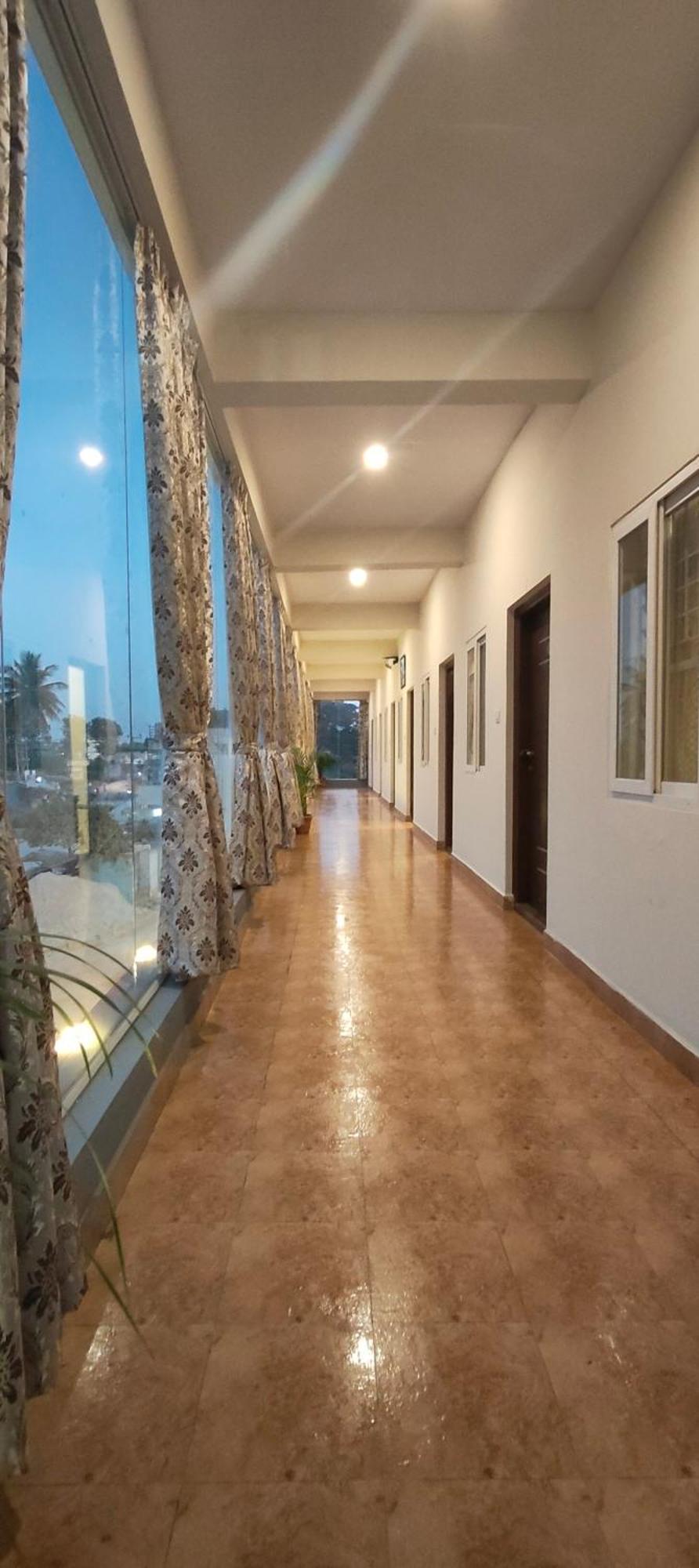 Hotel Amulya Regency Bayappanhalli Exteriör bild