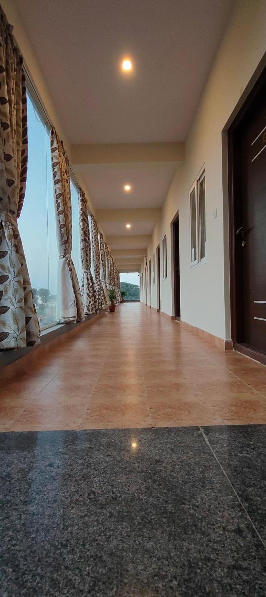 Hotel Amulya Regency Bayappanhalli Exteriör bild